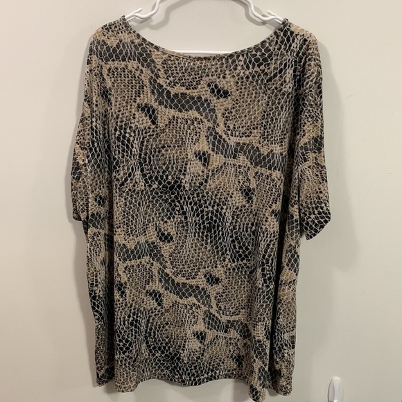 Jaclyn Smith faux animal print polyester blend top very pretty, Size 3X. - Picture 3 of 5
